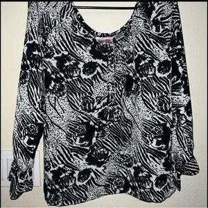 Black and White Patterned Women's Top